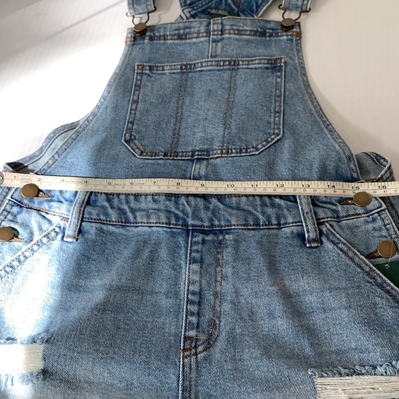 Wild Fable NWT , shortalls/overall shorts , distressed look, size S - Picture 4 of 5